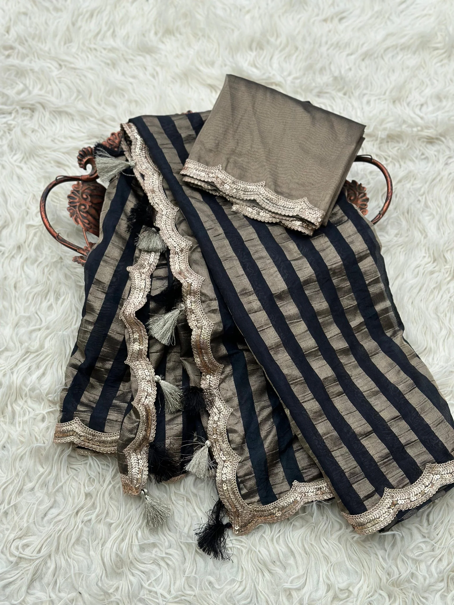 ONAM SERIES-TRISH BLACK SAREE - Image 3