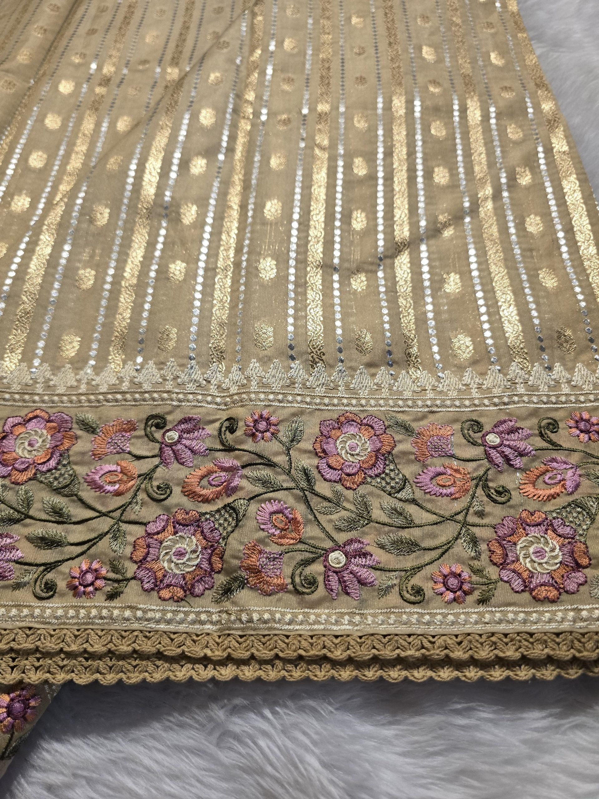 ANAHA-BEIGE SAREE - Image 3
