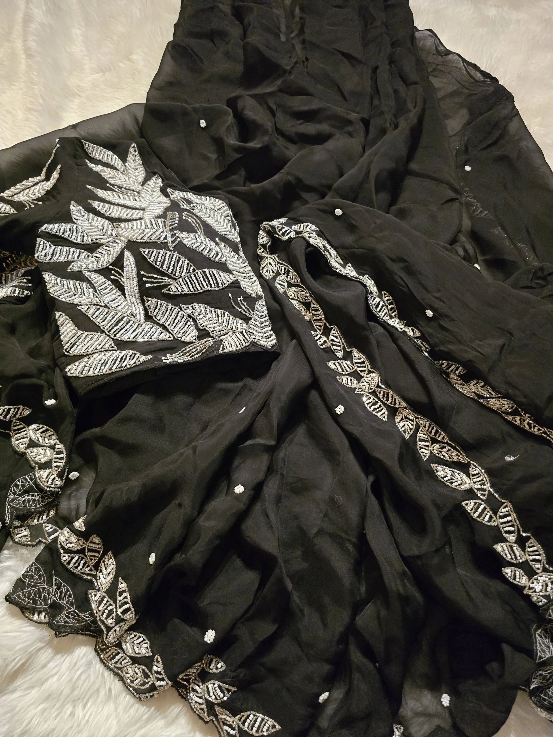 ANIKA LUXE-EBONY SAREE - Image 3