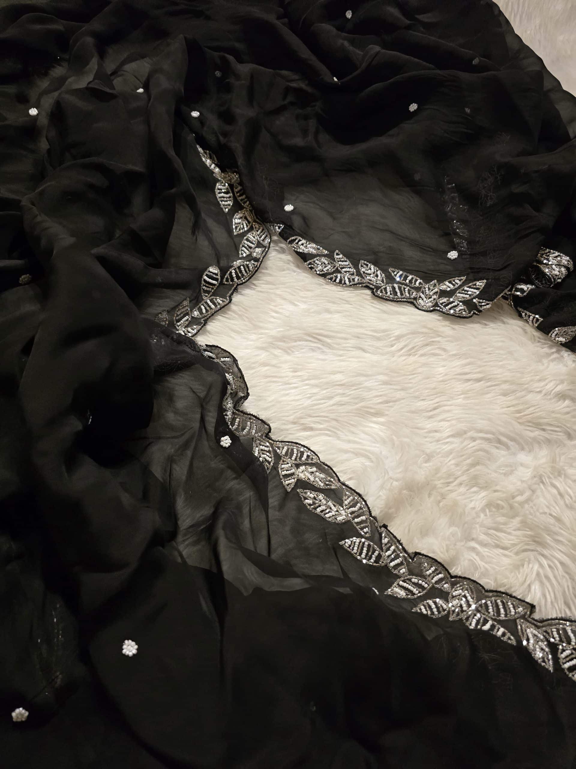 ANIKA LUXE-EBONY SAREE - Image 4