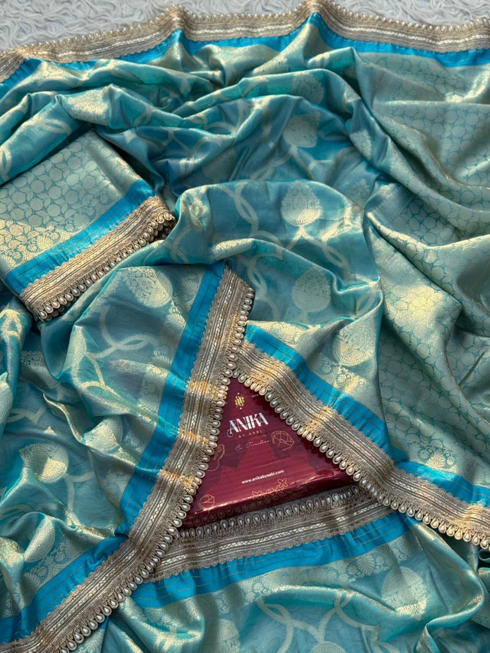Anika's Tissue Motif saree - Blue - Image 7