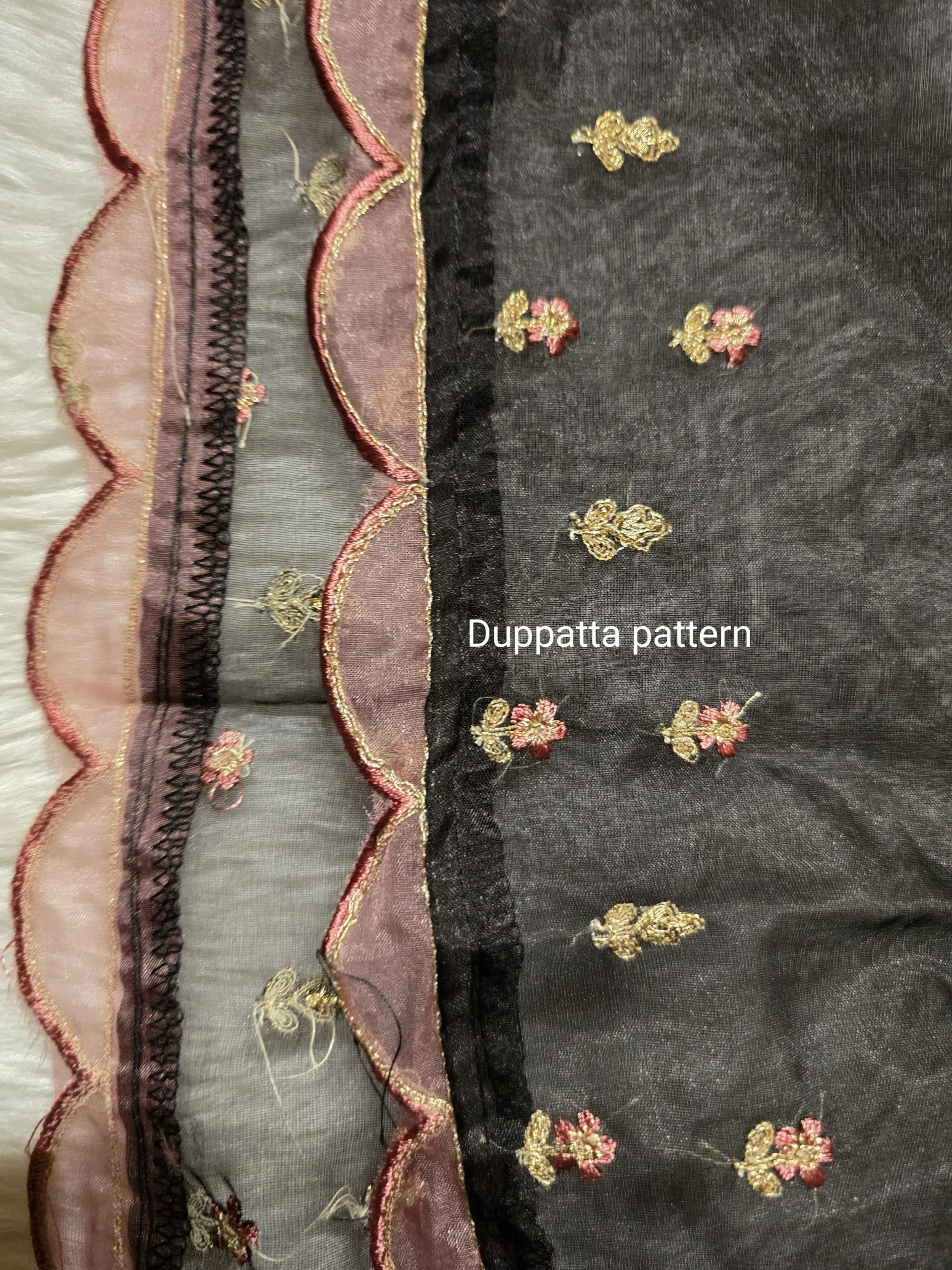 BLACK ELEGANCE - Image 5