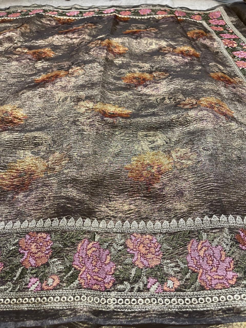 HEERAMANDI CRUSH-FOSSIL GRAY SAREE - Image 5