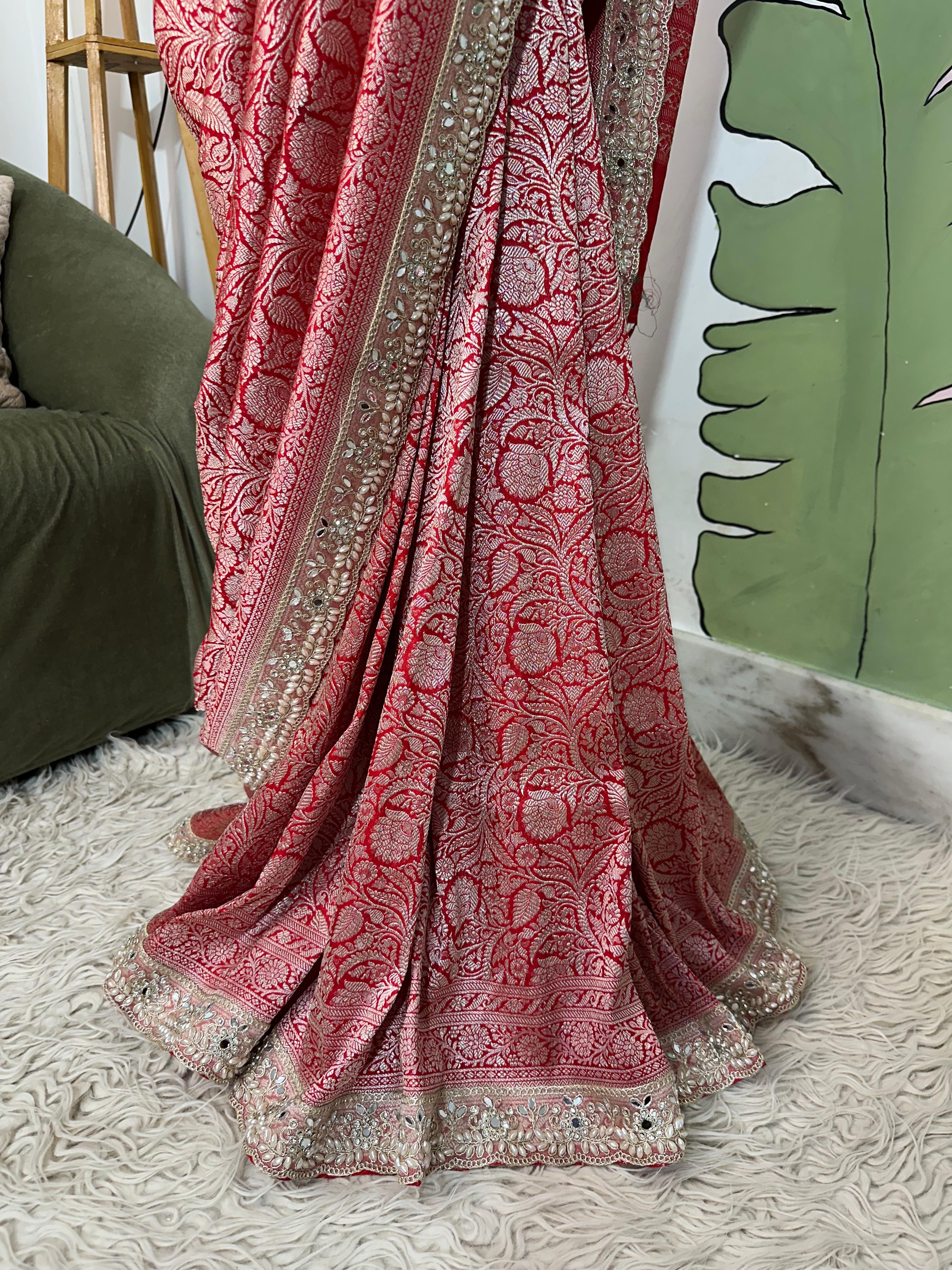 MATHURI - BANARASI MUSHRO SILK SAREE - RED - Image 4