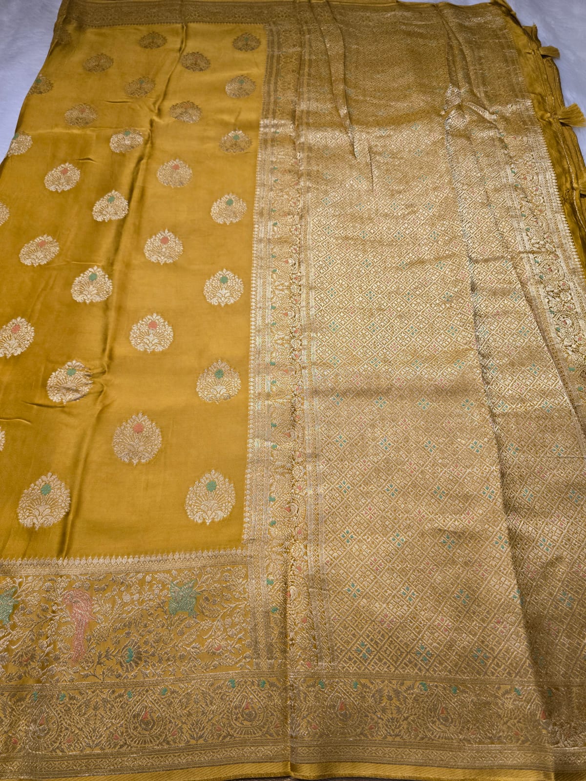 MUSHRO-YELLOW SAREE - Image 4