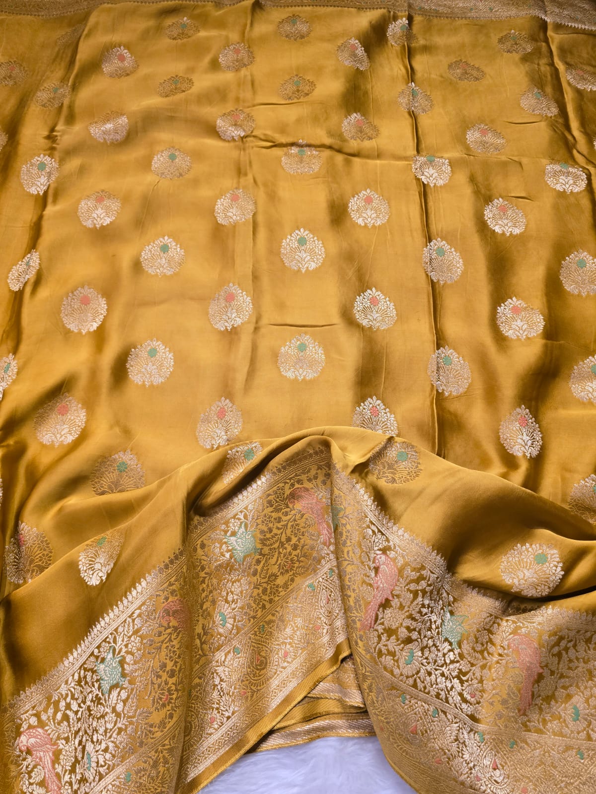 MUSHRO-YELLOW SAREE - Image 8