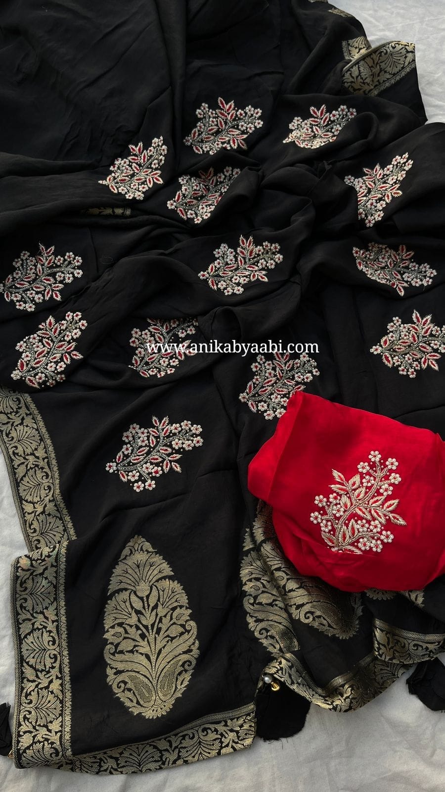 ONAM SERIES-TANVI BLACK SAREE - Image 3