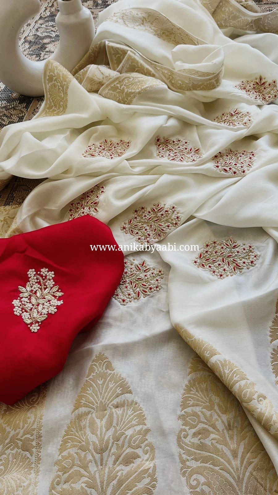 ONAM SERIES-TANVI HALFWHITE SAREE - Image 5