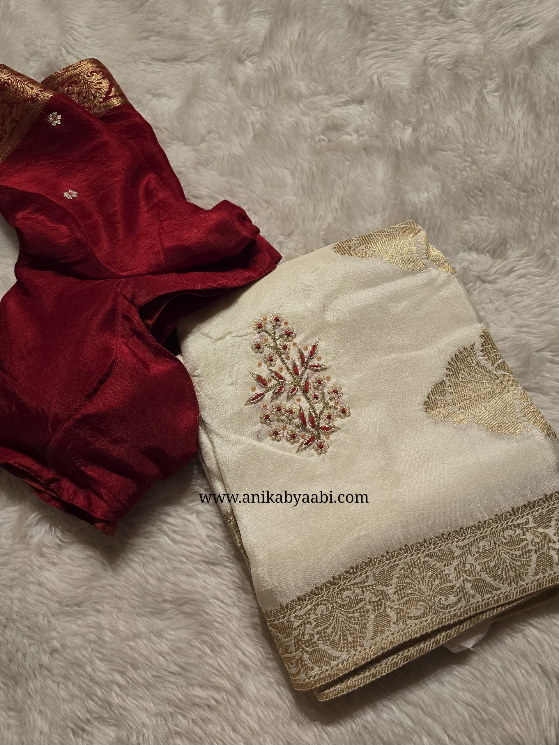 ONAM SERIES-TANVI HALFWHITE SAREE - Image 8