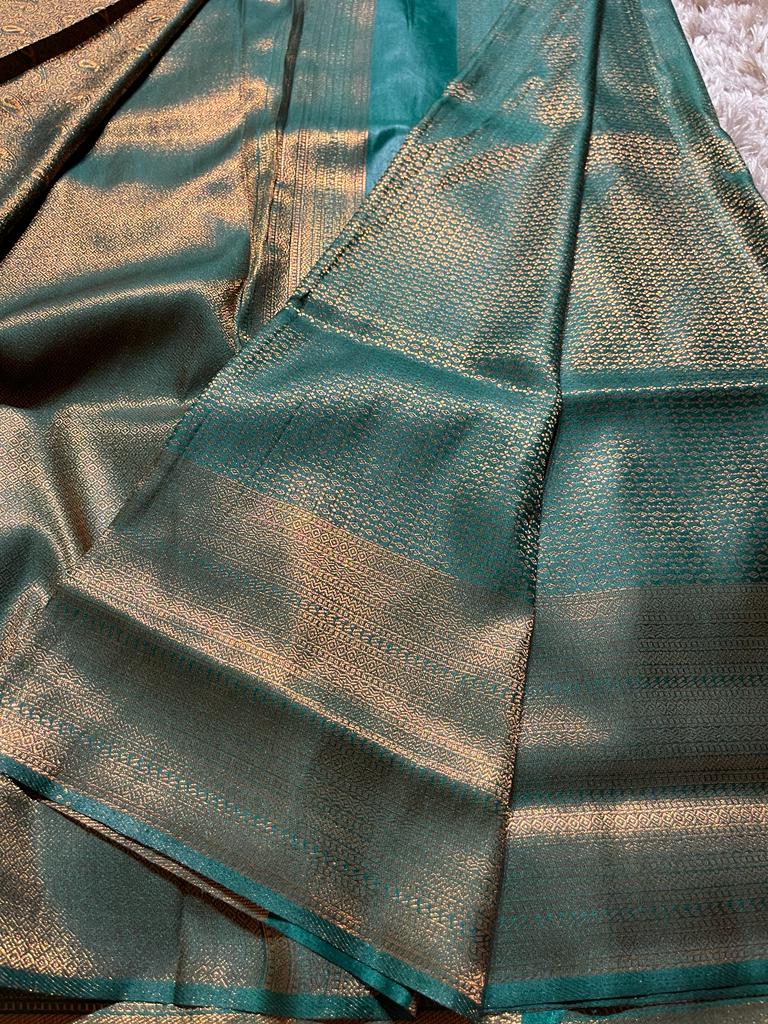 ROYAL AFFAIR- BOTTLE GREEN BANARASI BROCADE SILK SAREE - Image 4