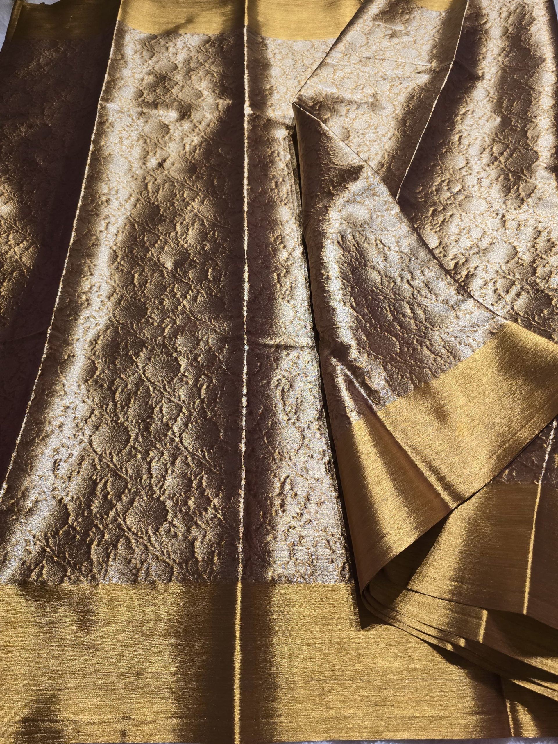 ROYAL ANTIQUE GOLD SAREE - Image 3