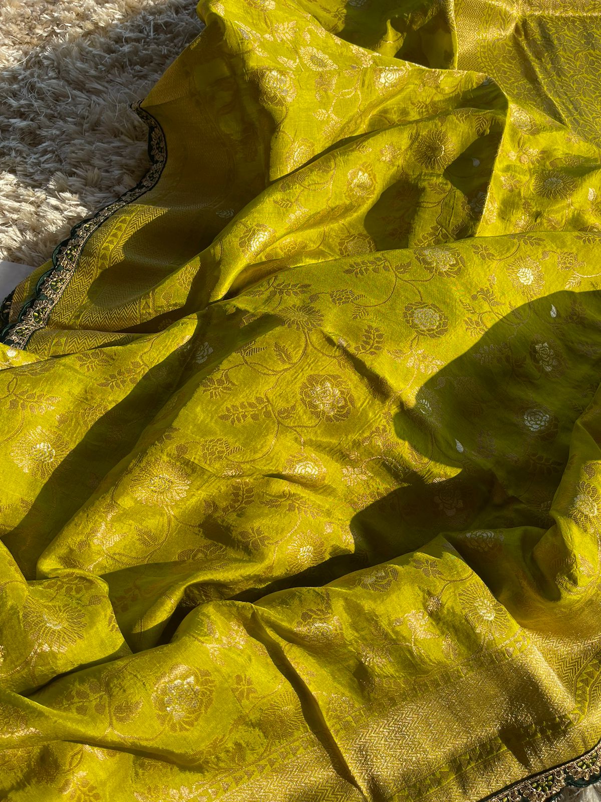 SUHA- GREEN SAREE - Image 13