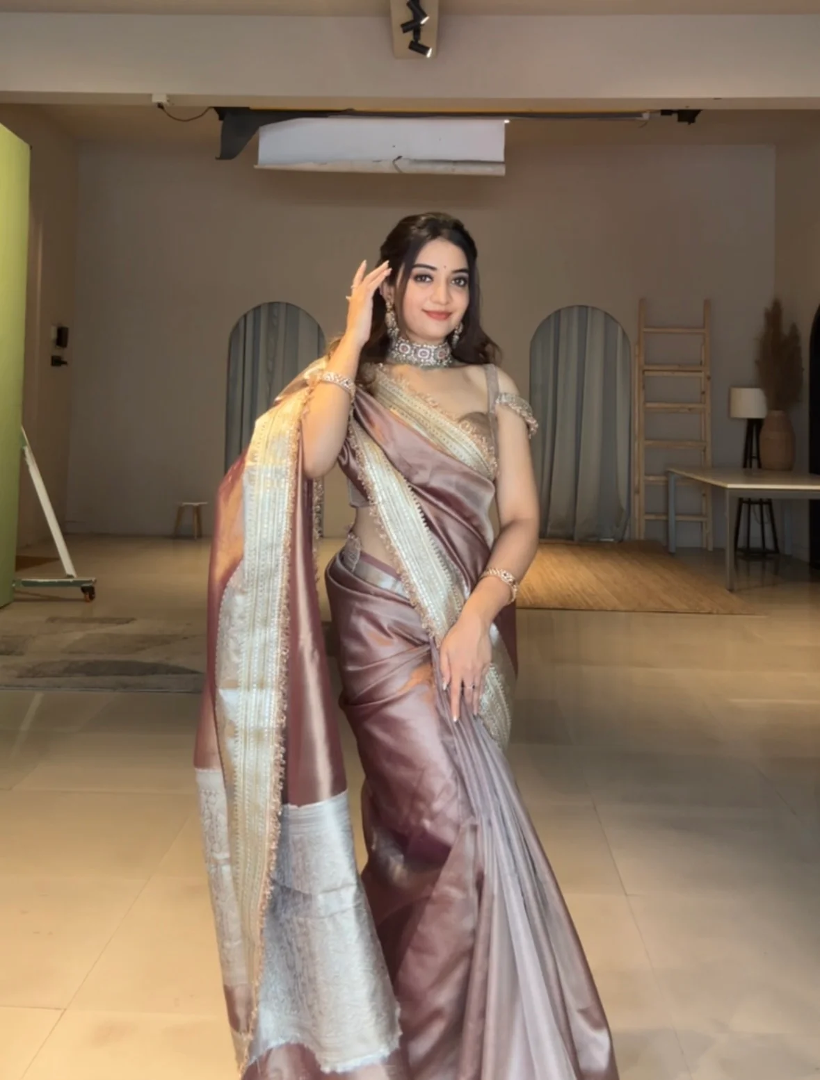 TISSUE LUXE-BRONZED GLOW SAREE - Image 7