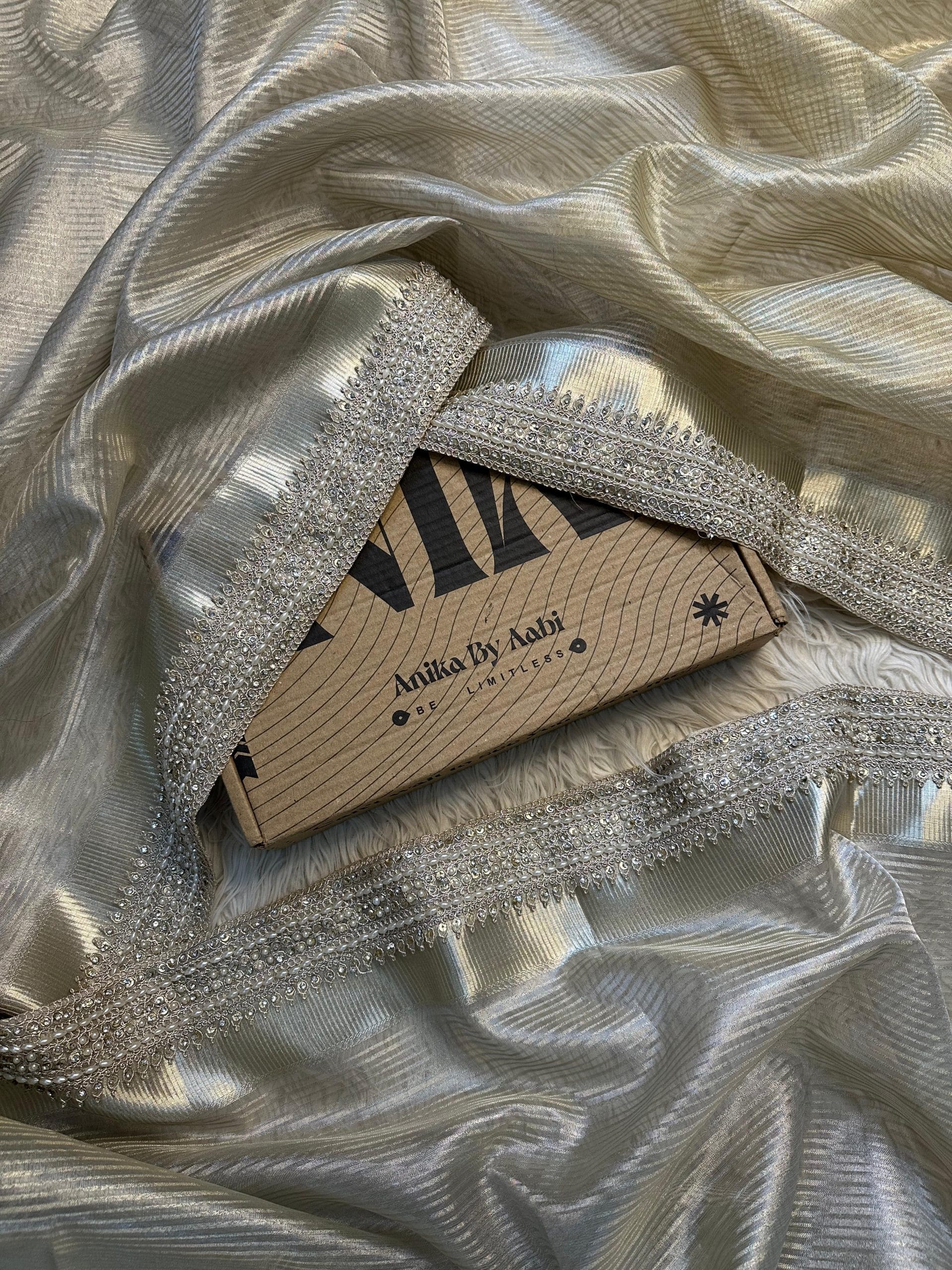 SONAKSHI - TISSUE LUXE - Banarasi silk saree in SILVER - EXCLUSIVE EDIT - Image 6