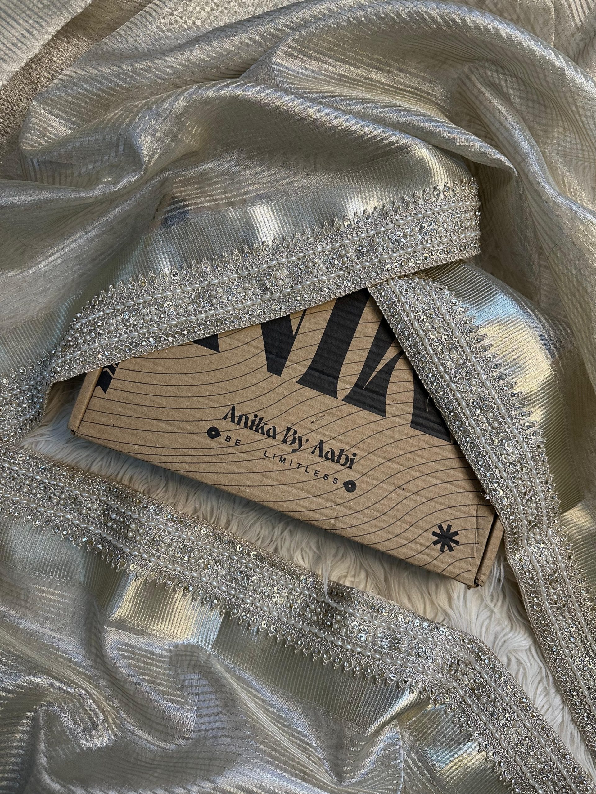 SONAKSHI - TISSUE LUXE - Banarasi silk saree in SILVER - EXCLUSIVE EDIT - Image 7