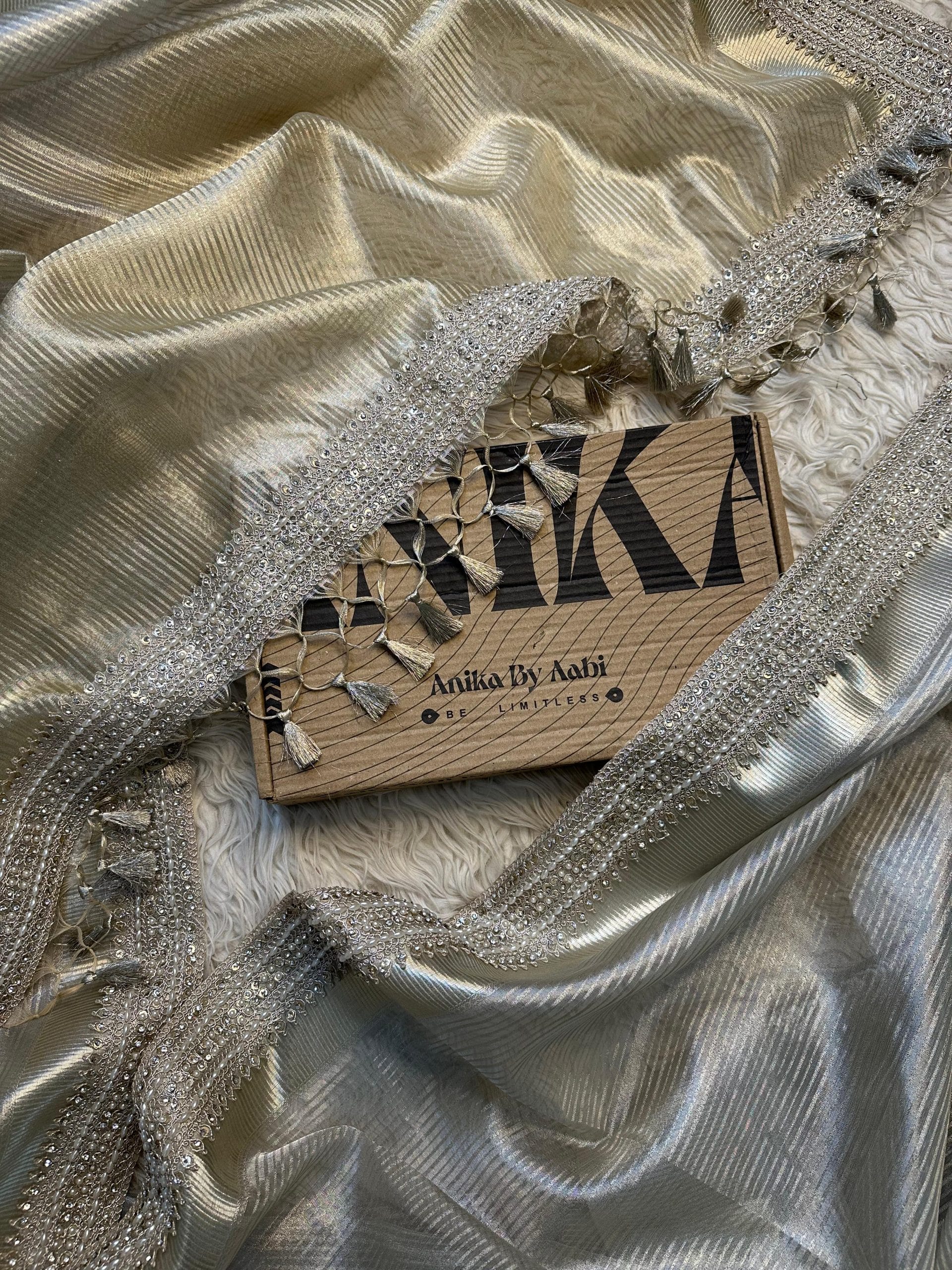 SONAKSHI - TISSUE LUXE - Banarasi silk saree in SILVER - EXCLUSIVE EDIT - Image 9